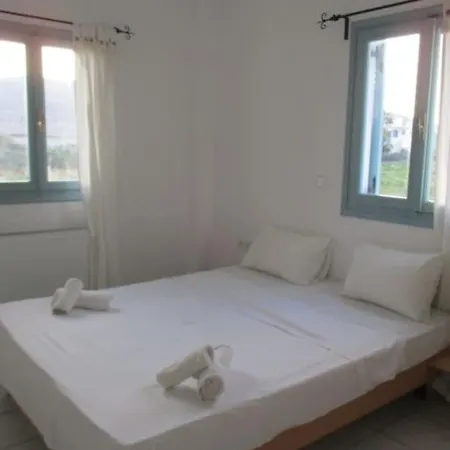 House In Vineyard Emporio (Santorini)