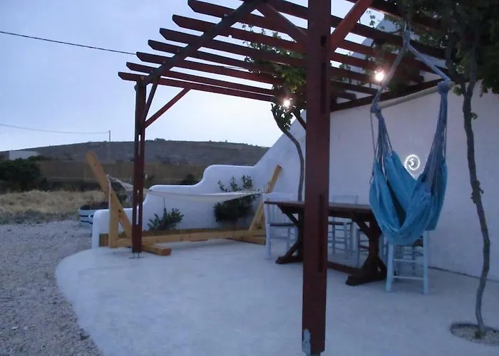 House In Vineyard * Emporio (Santorini)