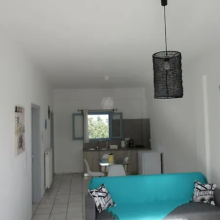 House In Vineyard Emporio (Santorini)