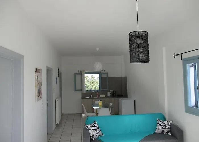 House In Vineyard Emporio (Santorini)