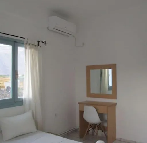 House In Vineyard * Emporio (Santorini)